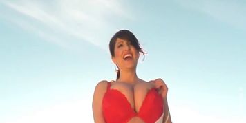Antonella-kahllo-pinup-cami-1