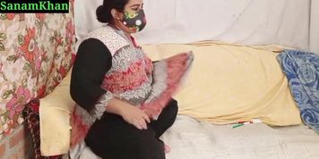 Desi pakistani aunty sanamkhan big tits solo masturbation homemade hd