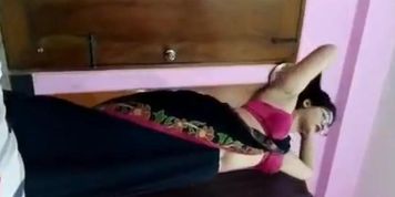 West Bangal girl Oisi Das with shari showoff 