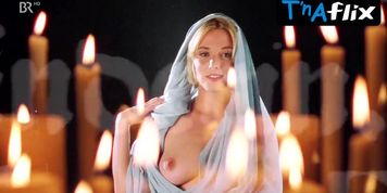Eva Hamann Butt,  Breasts Scene  in Tatort: Gefallene Engel