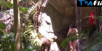 Lisa Snowdon Breasts,  Bikini Scene  in I'M A Celebrity, Get Me Out Of Here!