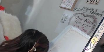 Hot Hot Slut Chick Masturbating Hard