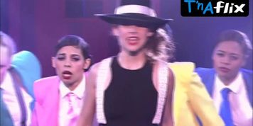 Alison Brie Sexy Scene  in Lip Sync Battle (Brooke Ashley)