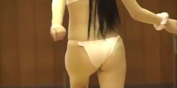 High-School Girl, Bikini