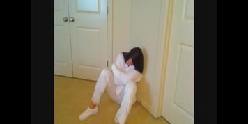 break out (Laurie Steele)