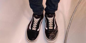 Pissing Jeans and Vans Old Skool then taking a Warm Shower