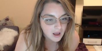 Big boobs BBW has an orgasm on cam (Milkykandy)