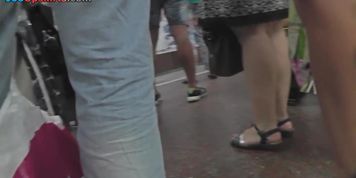 Blonde cougar's ass looks stunning in upskirt video