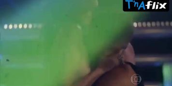 Agatha Moreira Butt,  Breasts Scene  in Verdades Secretas