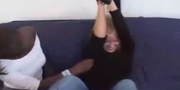 TC - Apple tickles Britney