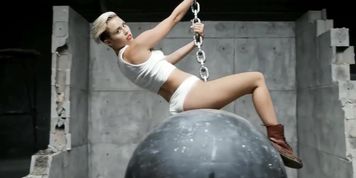 Miley Cyrus Wrecks Your Balls - PMV