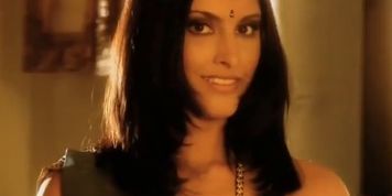 Bollywood girl Dancing MILF