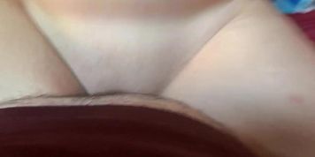 Curvy gf riding to the beat 