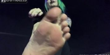 Jupiter Domina Feet 4