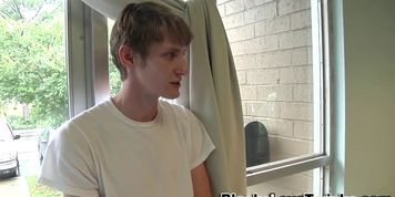 Twink jizzes black ass