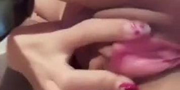 Puta y zorra colegiala de 18, masturbandose y gimiendo rico, dese&aacute;ndose, pack de mexicana de 18 a&ntilde;os