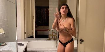 Mia Khalifa Brand New Full Nude Buthtub Shower (Alexandra Cat, Jordan Pryce, Lina Paige, Mia Callista, Mia Lina)