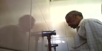 Chubold v4682 Urinal Hunter Volume 31