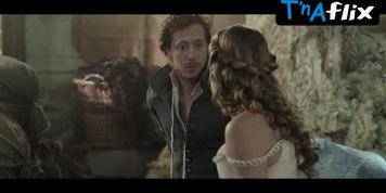 Doutzen Kroes Breasts Scene  in Nova Zembla