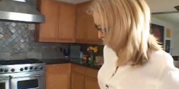 Nina Hartley Super Milf (Nikita Williams)