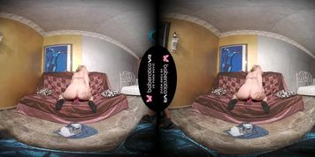 Solo tattooed with glasses Cherry Lady masturbates in VR. (Katerine Moss)