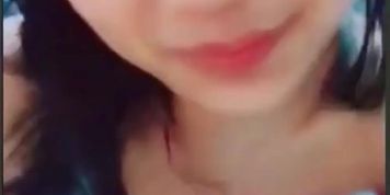 VCS Cewek 19yo Bugil Remas Toket Kecil Manjah2