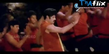 Priyamani Butt,  Breasts Scene  in Mitrudu