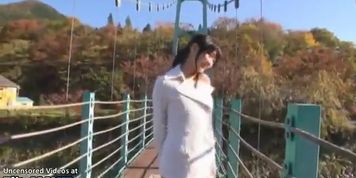 Japanese Young Wife Gives Outdoor Blowjob