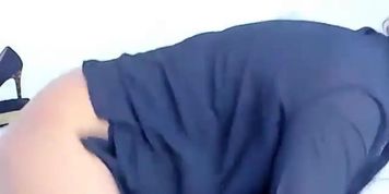 Horny Mature MILF Masturbating
