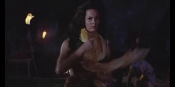 Female Fight in "from Russia with Love" Aliza Gur Vs. Martine Beswick (James Bond)
