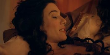 Lucy Lawless nude - Jaime Murray nude - Spartacus - Gods of the Arena s01e03 2011