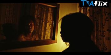 Samira Carvalho Sexy Scene  in Tungstenio