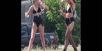 Sexy random girls in public 2