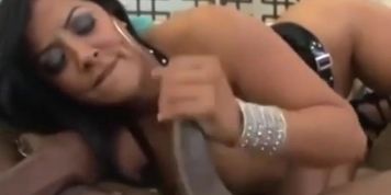 Kiara Mia vs John E Depth