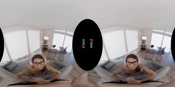 gamer girl vr