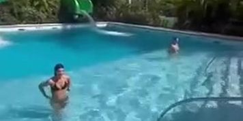 Charli D&rsquo;Amelio Bikini Waterpark