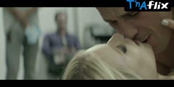Dree Hemingway Bush,  Body Double Scene  in Starlet