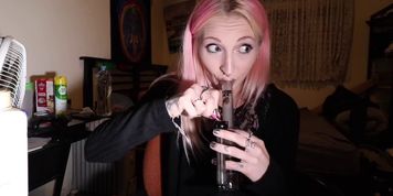 Clubbing, Spanking her Ass, Smoking. Vlog