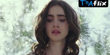 Lily Collins Butt Scene  in To The Bone