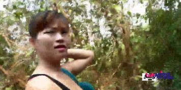 Easy exotic chick fucking and sucking for some cash