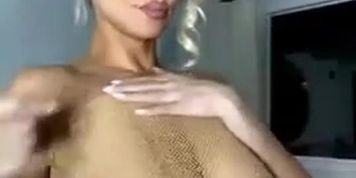 Lindsey Pelas Nude Elf Livestream (Iva Zan)
