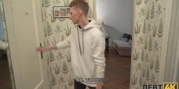 DEBT4k Marido castiga a la perra dejando que el cobrador se la folle (Andy Kay, Blanca Romero)