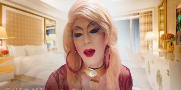 SISSY NICLO - SHEMALE - TRANSGENDER - HOT MAKEUP VUILE SLET DIE IK PIJPEN WIL