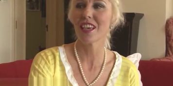 Highheeled stepmom anally fucked in realsex (Cali Carter)