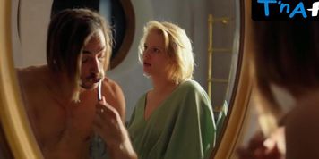 Yulia Mikhailovna Gavrilina Sexy Scene  in Blesk