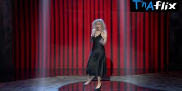 Agata Watrobska Sexy Scene  in Dzieki Bogu Juz Weekend