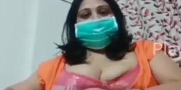 Hot Indian Bhabhi Does Nude Show