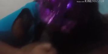Gordinha gostosa gemendo e gozando