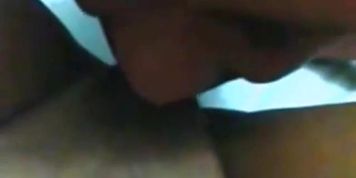 Namorada novinha  gostosa gemendo e gozando dando a bucetinha e o cusinho