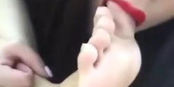 Anyone knows her name? Plsss